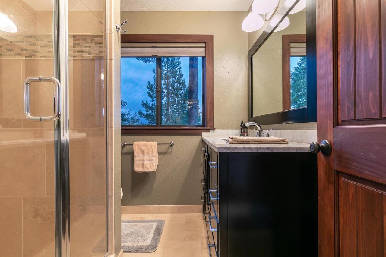 Lake Of The Sky At Dollar Point - Stunning 4Br,4Ba W Lake Views, Hot Tub And Pet-Friendly Βίλα Tahoe City Εξωτερικό φωτογραφία